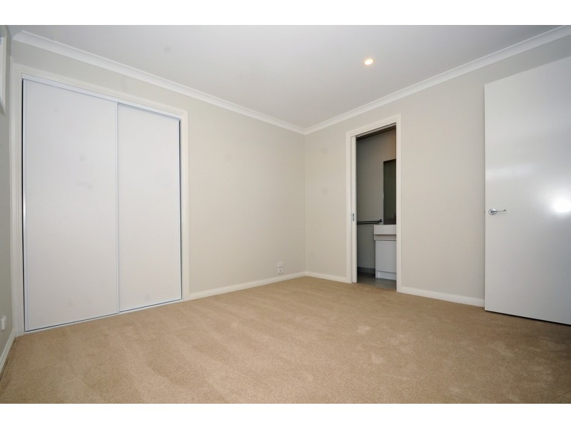 6b Eucalyptus Walk, Carrum Downs VIC 3201