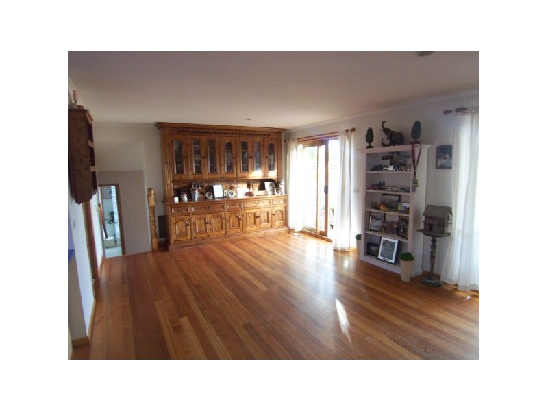 37 Lexton Drive, Langwarrin VIC 3910