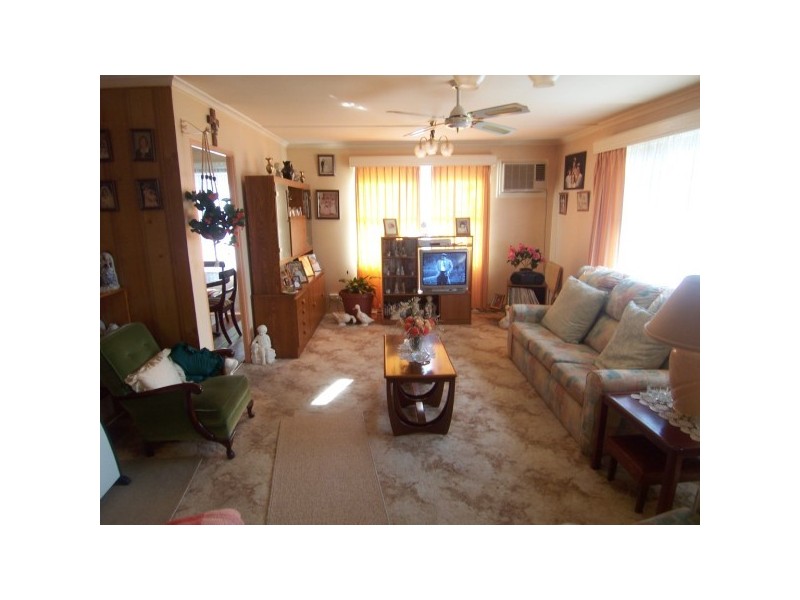 44 Rosemary Crescent, Frankston North VIC 3200