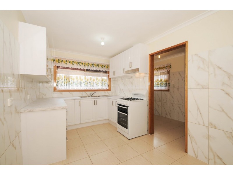 17 Excelsior Drive, Frankston North VIC 3200