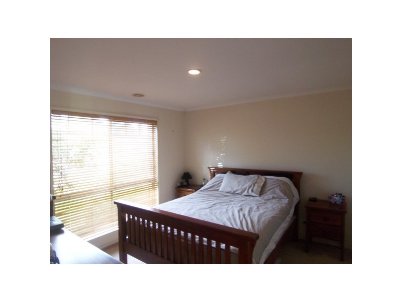 93 Greenwood Drive, Carrum Downs VIC 3201