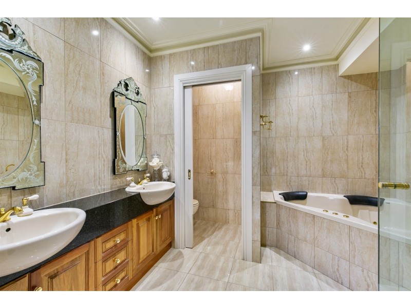 77 Newton Avenue, Langwarrin South VIC 3911