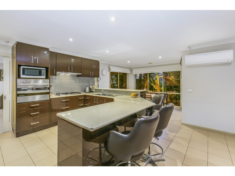 24 Diamond Parade, Skye VIC 3977