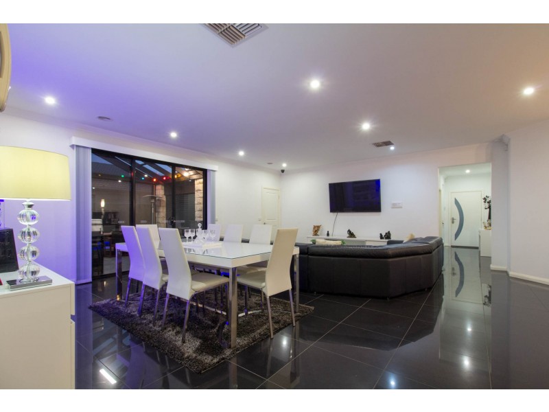 12 Villella Drive, Pakenham VIC 3810