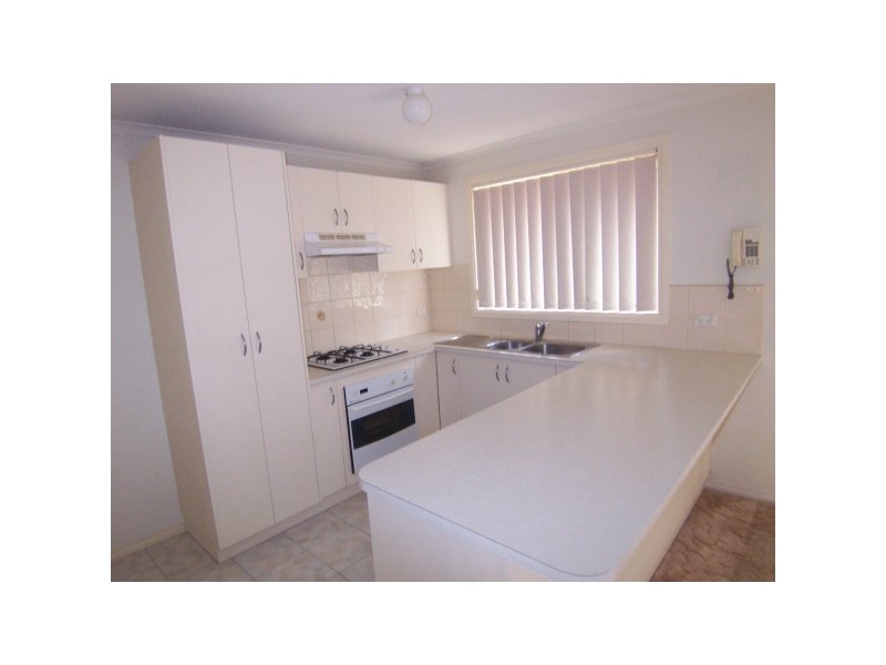 2/182 Cadles Road, Carrum Downs VIC 3201