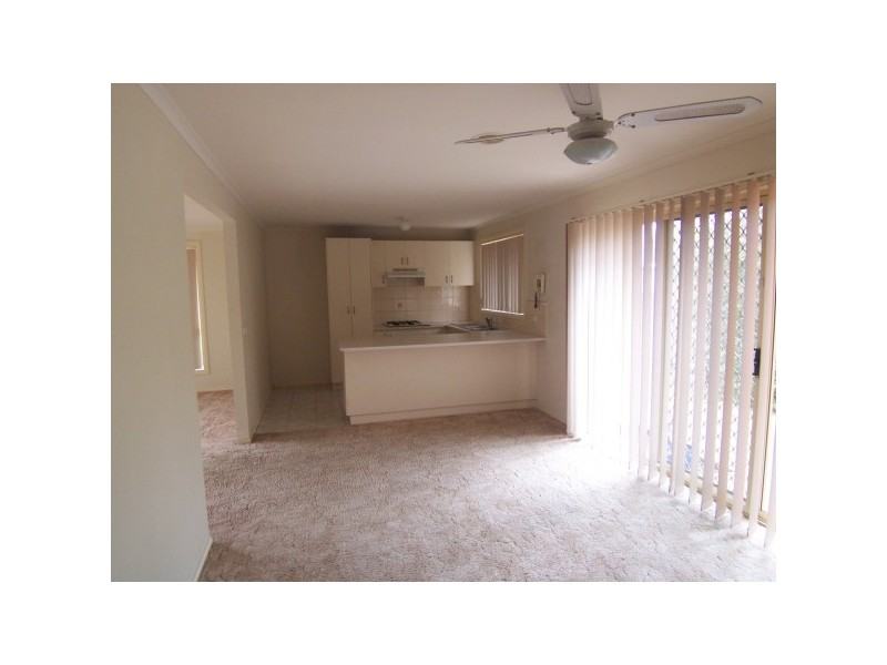 2/182 Cadles Road, Carrum Downs VIC 3201