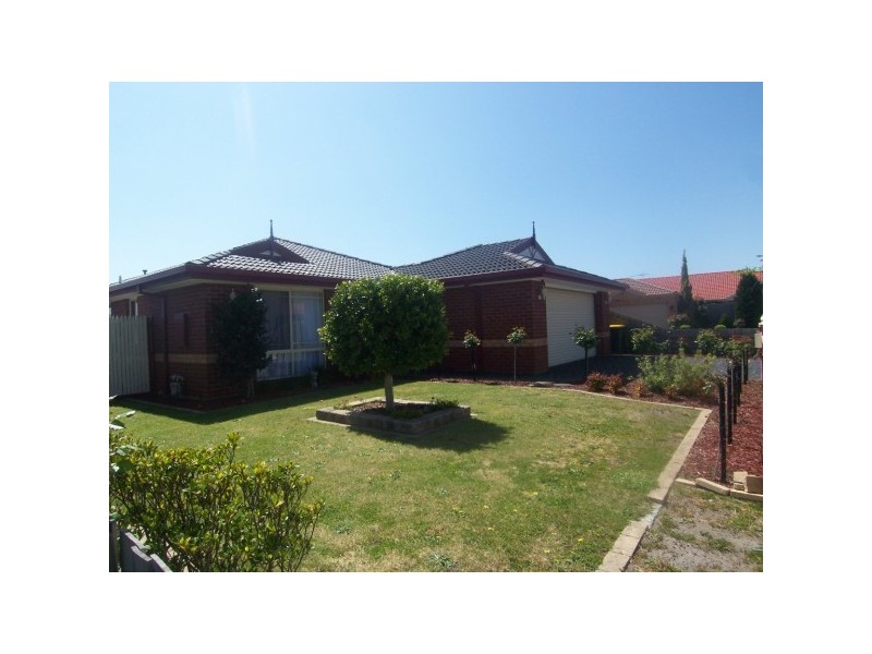 5 Opal Court, Skye VIC 3977