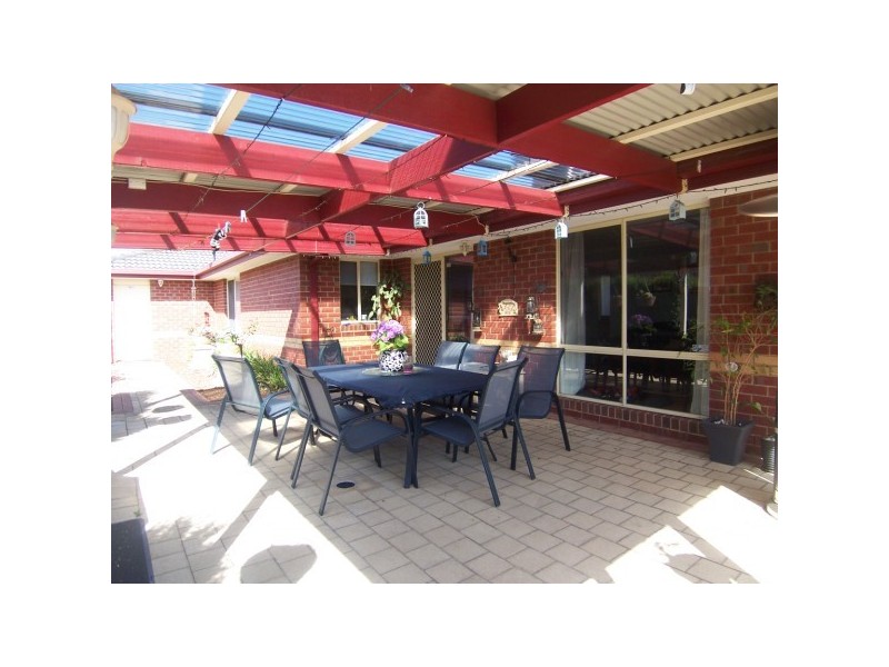 5 Opal Court, Skye VIC 3977