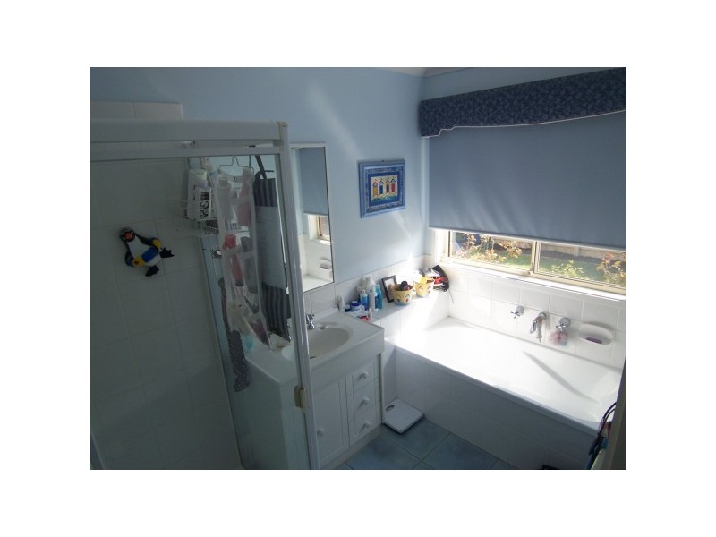 5 Opal Court, Skye VIC 3977