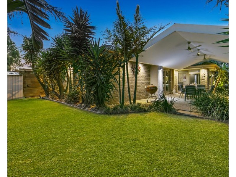 24 Diamond Parade, Skye VIC 3977