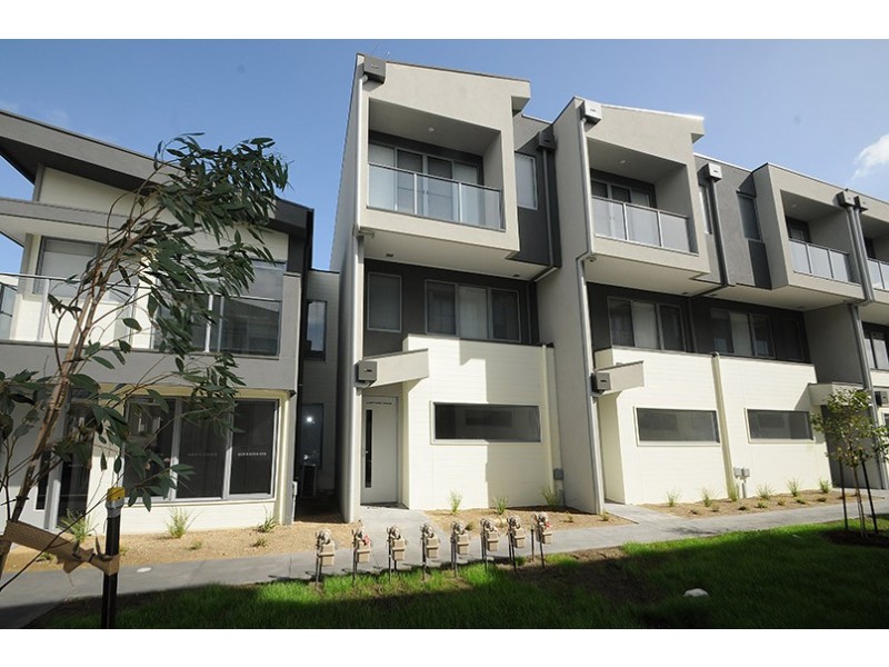 4 Lofty  Court, Officer VIC 3809