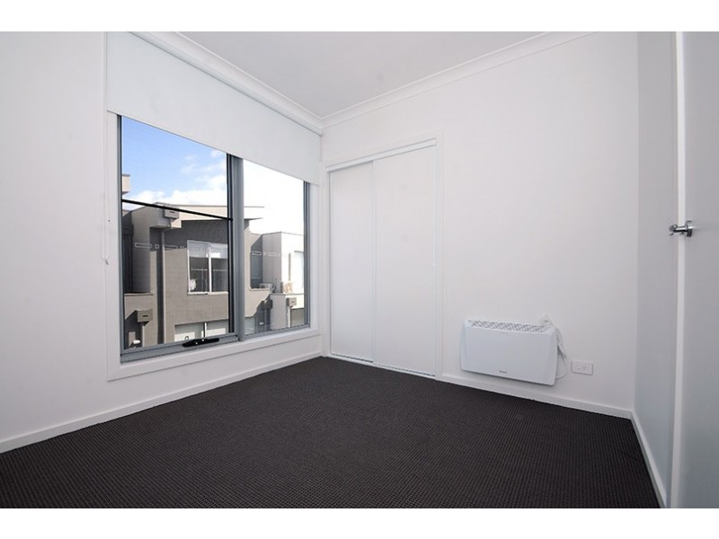 4 Lofty  Court, Officer VIC 3809