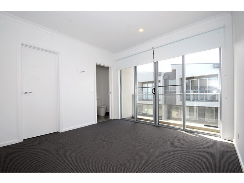 4 Lofty  Court, Officer VIC 3809