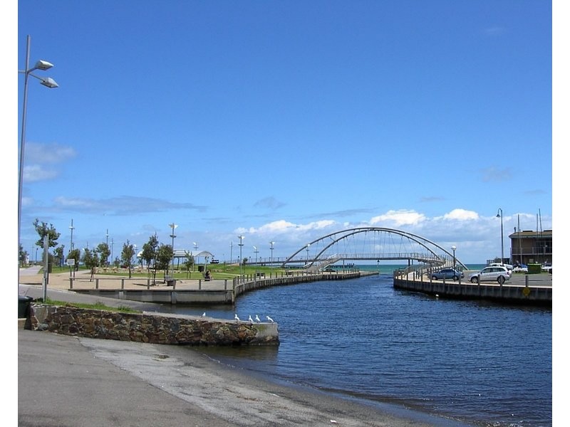 2/9 Petrie Street, Frankston VIC 3199