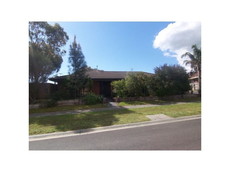 8 Arcadia Street, Carrum Downs VIC 3201