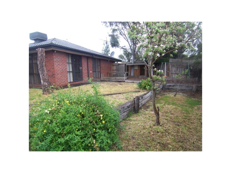 8 Arcadia Street, Carrum Downs VIC 3201