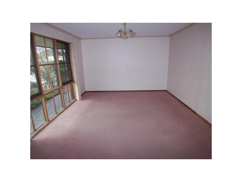 8 Arcadia Street, Carrum Downs VIC 3201