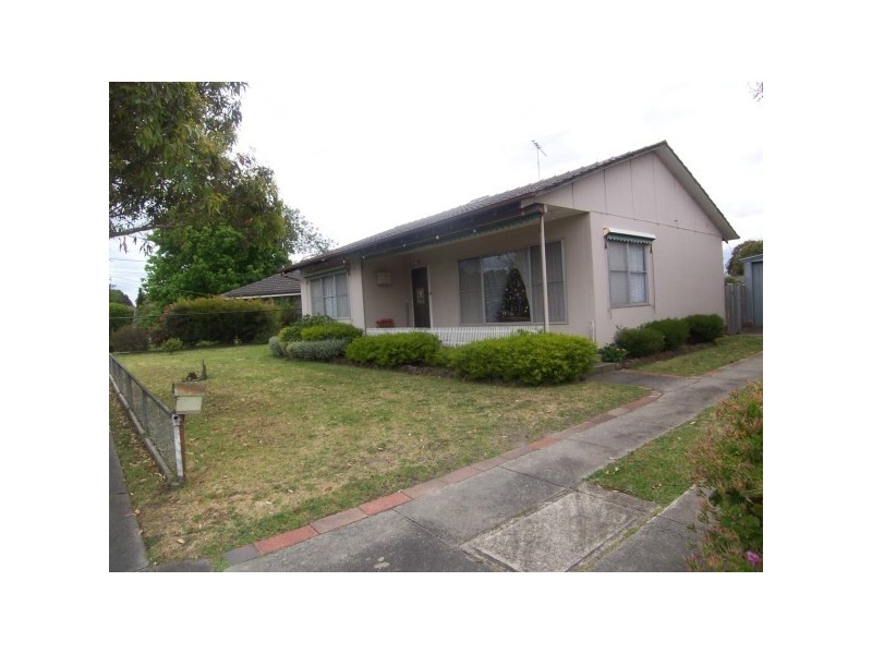 1 Lindsay Street, Frankston North VIC 3200