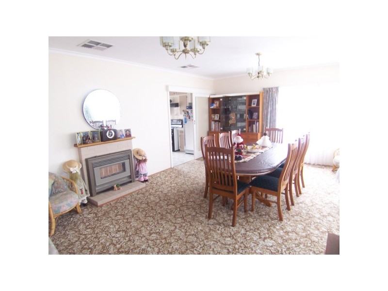 1 Lindsay Street, Frankston North VIC 3200