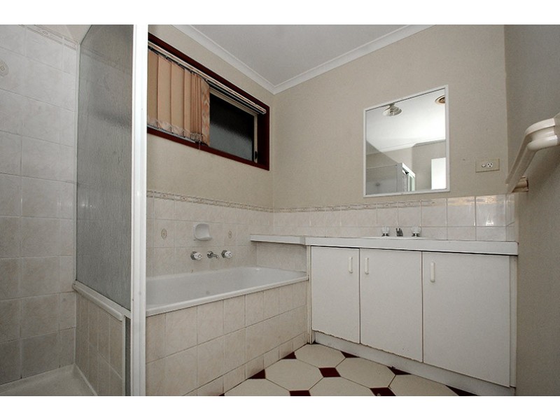 3 Strathearn Court, Carrum Downs VIC 3201