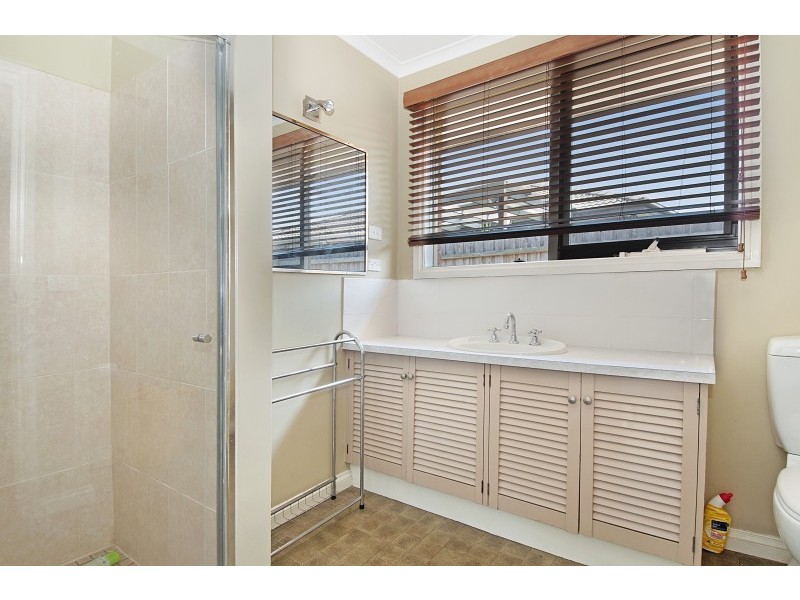 16 Kingfisher Court, Carrum Downs VIC 3201