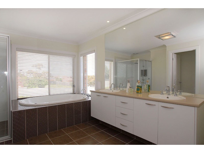 80 Broderick Road, Carrum Downs VIC 3201
