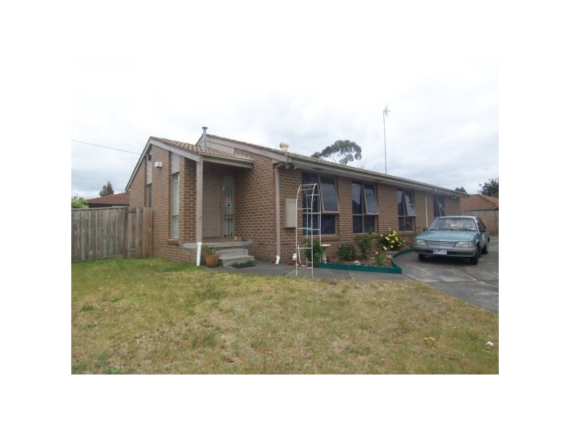 13 Greenwood Drive, Carrum Downs VIC 3201