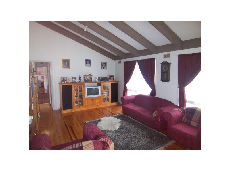 13 Greenwood Drive, Carrum Downs VIC 3201