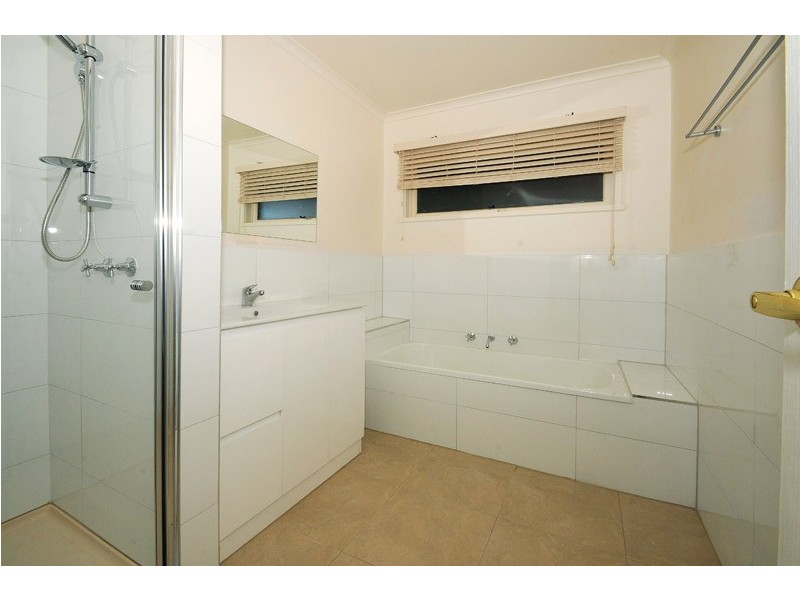 3 Goldfinch Court, Carrum Downs VIC 3201