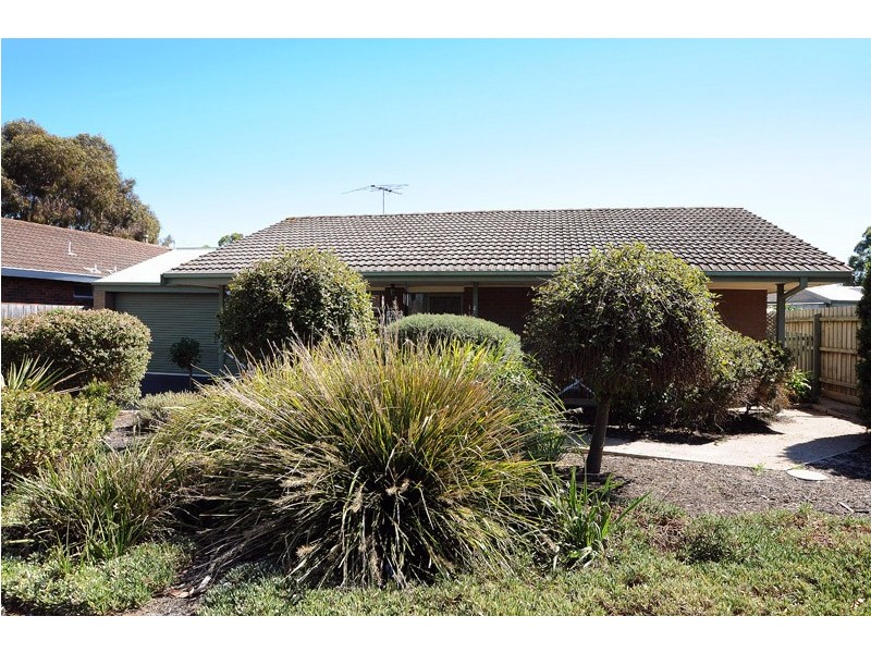 3 Goldfinch Court, Carrum Downs VIC 3201