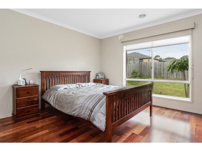 19 Eden Avenue, Skye VIC 3977