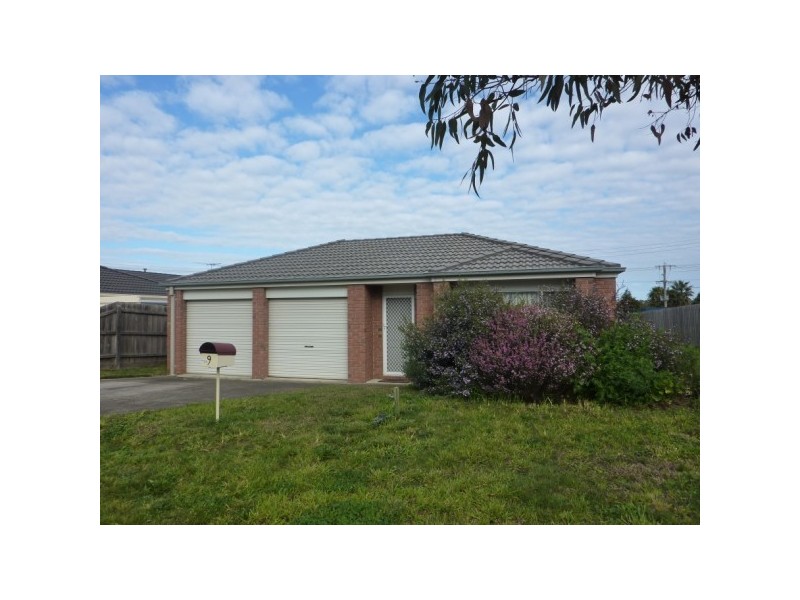 9 Windella Grove, Skye VIC 3977