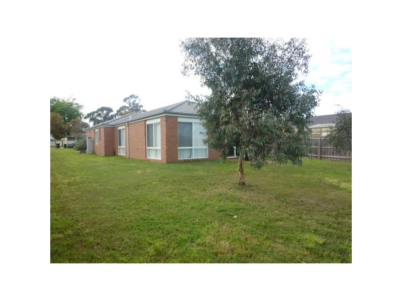 9 Windella Grove, Skye VIC 3977