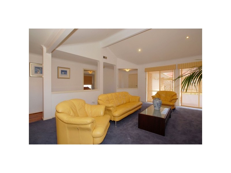 7 Opal Court, Skye VIC 3977