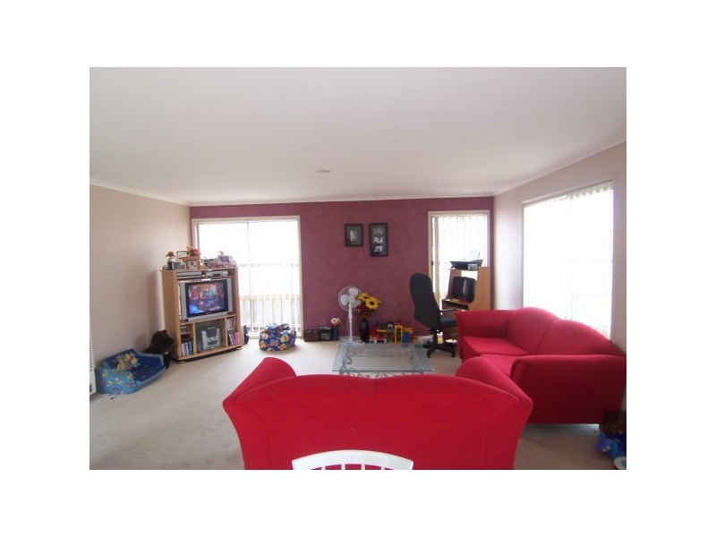 69 Greenwood Drive, Carrum Downs VIC 3201