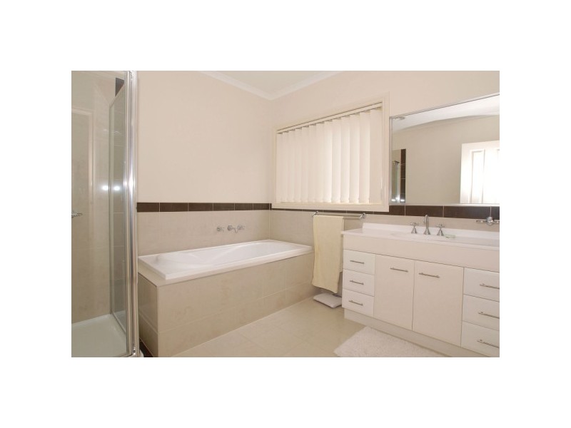 47 Chardonnay Drive, Skye VIC 3977