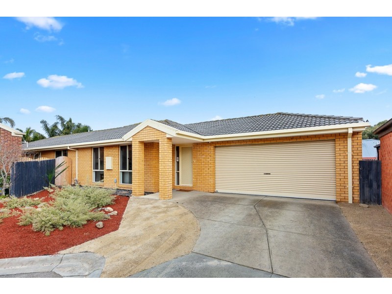 18 Esta Court, Carrum Downs VIC 3201