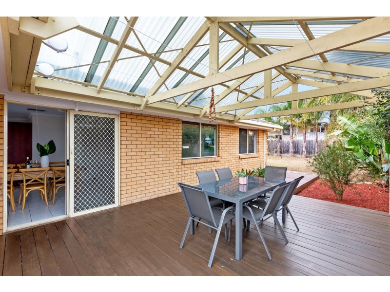 18 Esta Court, Carrum Downs VIC 3201