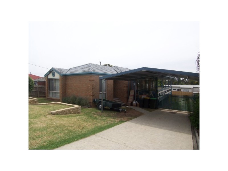 35 Robin Drive, Carrum Downs VIC 3201