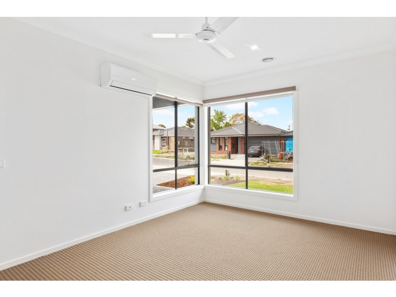 22 Frost Street, Carrum Downs VIC 3201