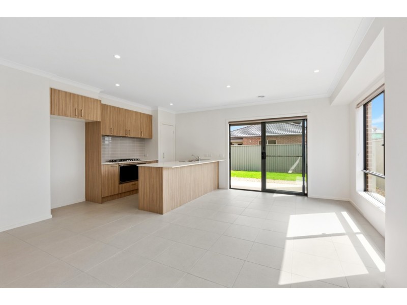 22 Frost Street, Carrum Downs VIC 3201