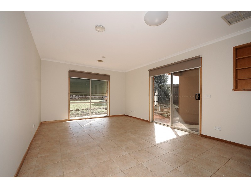 13 Clifton Grove, Carrum Downs VIC 3201