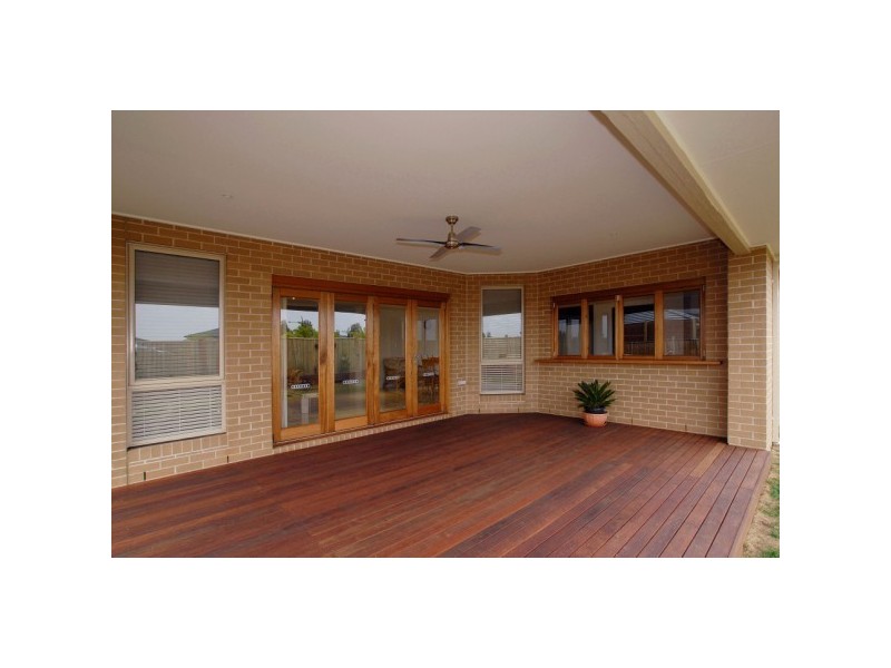 31 Lakeside Drive, Sandhurst VIC 3977