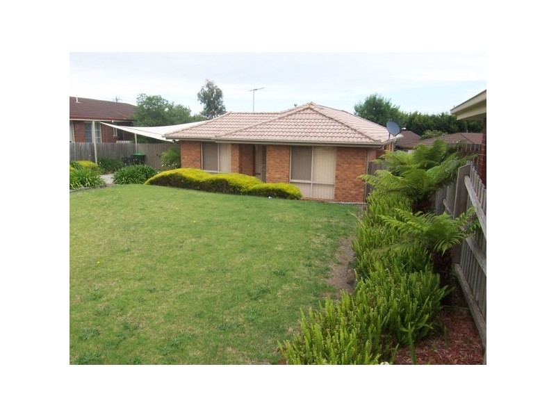 2 Oakes Place, Carrum Downs VIC 3201