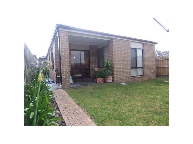 19 Sherbourne Drive, Carrum Downs VIC 3201