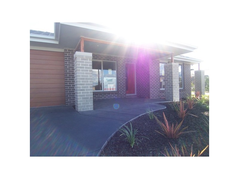 212  Aylmer Road, Lyndhurst VIC 3975