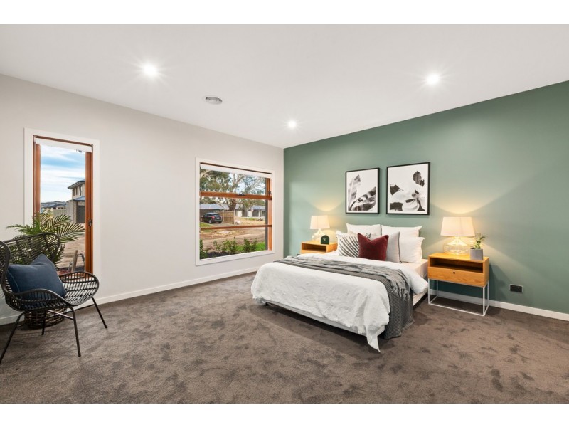 21 Sutton Crescent, Carrum Downs VIC 3201