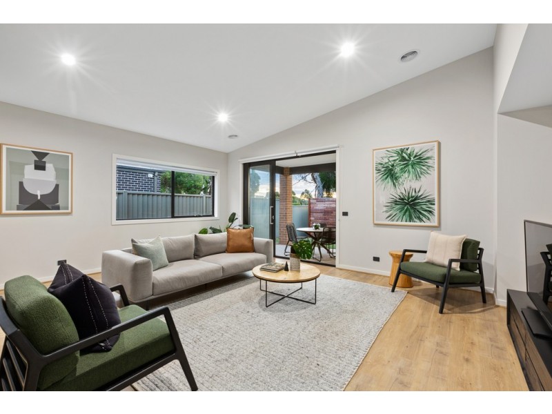 21 Sutton Crescent, Carrum Downs VIC 3201