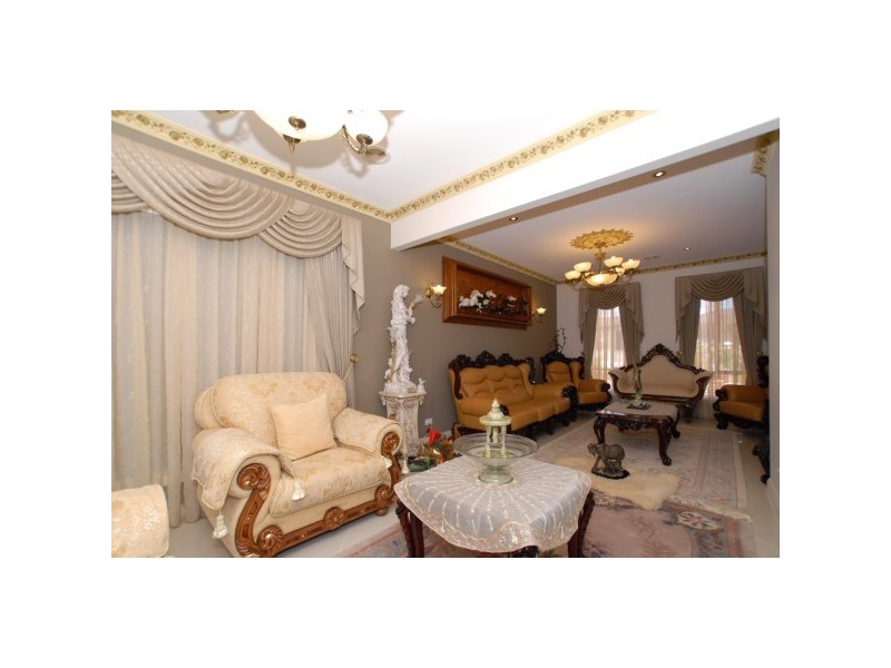 17 Diamond Parade, Skye VIC 3977