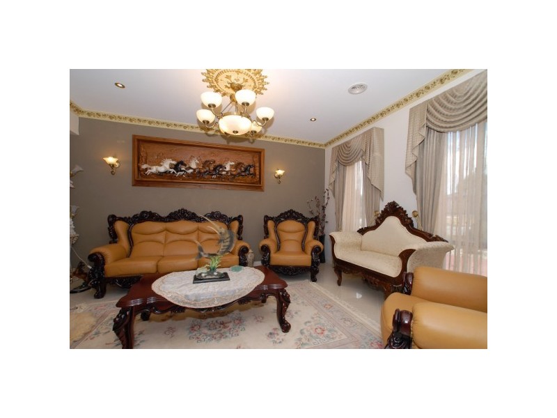 17 Diamond Parade, Skye VIC 3977